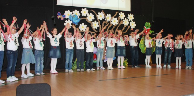 Okuyor öğreniyorum, Okuyor eğleniyorum…