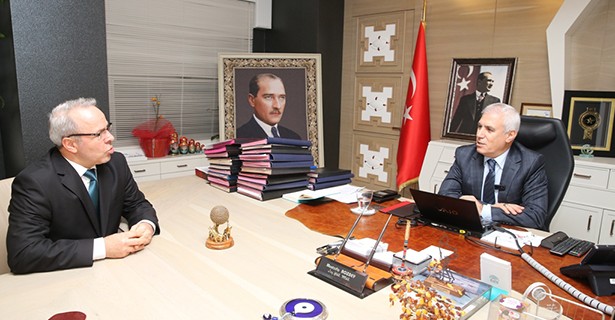 Yeni yönetimin ilk ziyareti Bozbey’e