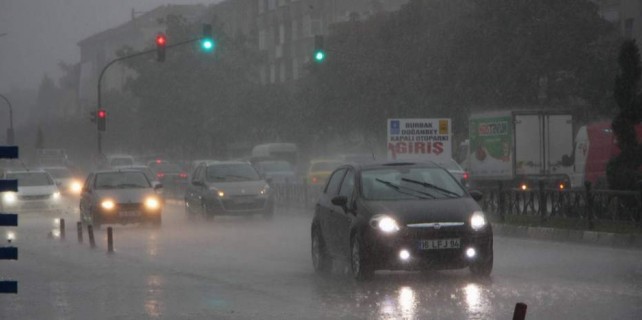 Meteoroloji'den 'Çok Kuvvetli Yağış' uyarısı