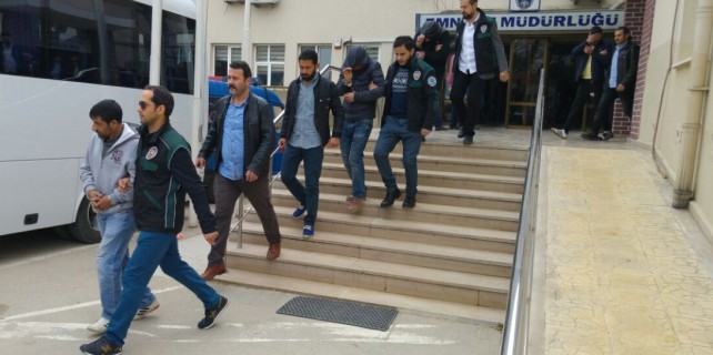 Bursa'da 11 zehir taciri tutuklandı