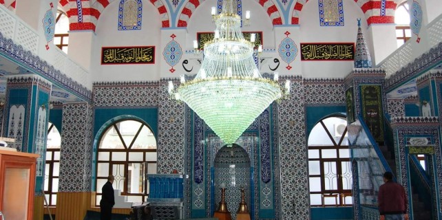 Tarihi Durdu Bey Cami yenilendi