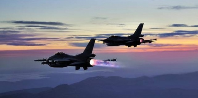 22 savaş uçağı PKK'ya bomba yağdırdı!