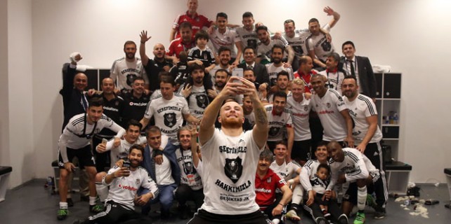 Beşiktaş'ın şampiyonluk pozu