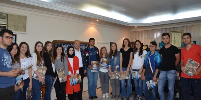 İznik Belediyesi'nden öğrencilere teşekkür belgesi