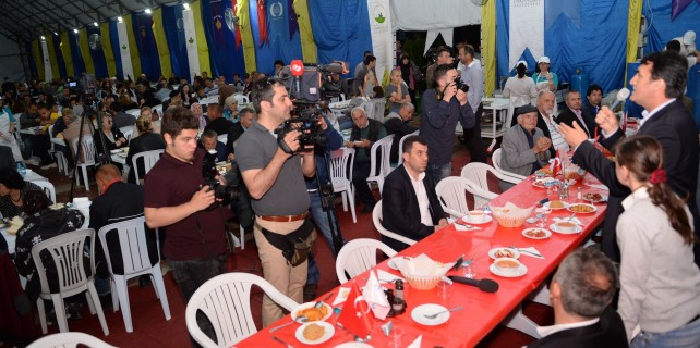 Kosovalılar Osmangazi Belediyesi'nin iftarında buluştu