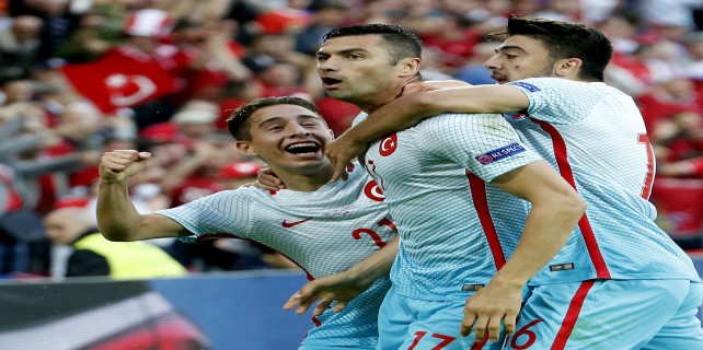 Türkiye: 1 - Çek Cumhuriyeti: 0 (ilk yarı)