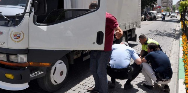 Bursa'da bomba yüklü araç alarmı