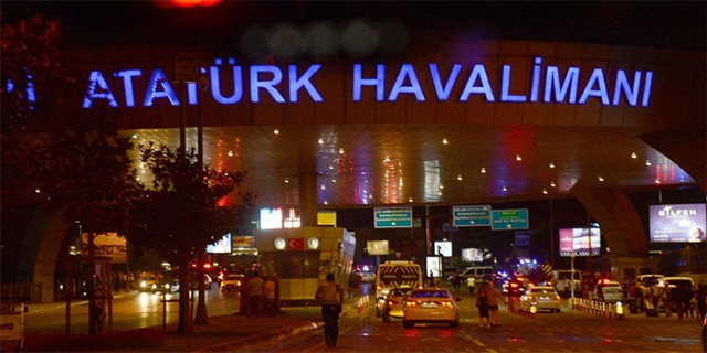 Atatürk Havalimanı yolcu trafiğine açıldı