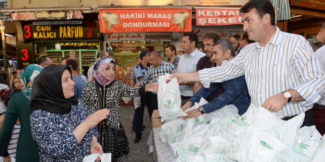 Osmangazi Belediyesi iftariyelik dağıttı