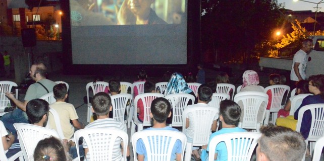 Nilüfer’de yaz sineması keyfi