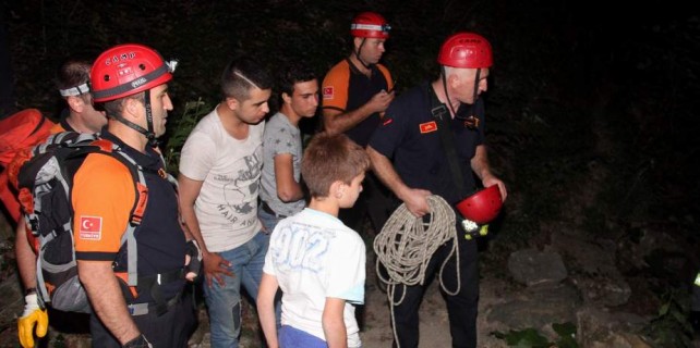 Bursa'da kabus gecesi...4 çocuk ormanda kayboldu