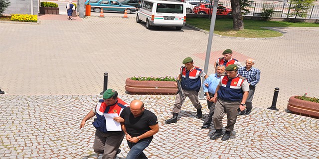 Bursa'da cami provakatörleri yakalandı