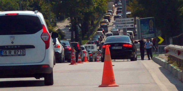Bursa'da terör alarmı...O cadde trafiğe kapandı