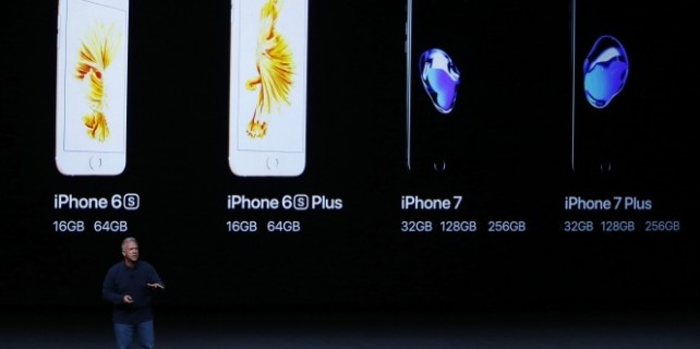 Apple bombayı patlattı...İşte Ipone 7'nin fiyatı