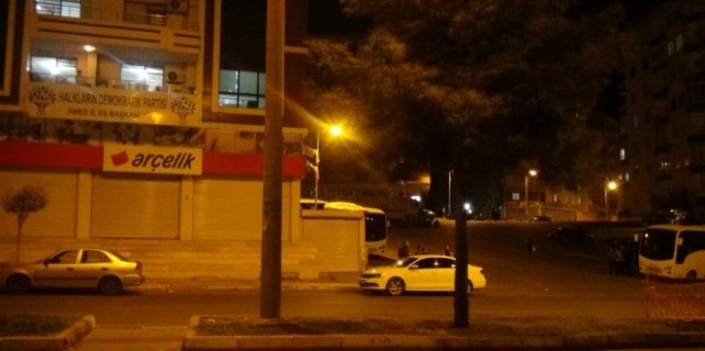 Polis, HDP ve DBP binalarında arama yapıyor