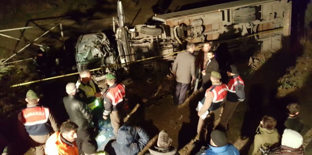 Bursa'da katliam gibi kaza: 4 ölü 1 yaralı