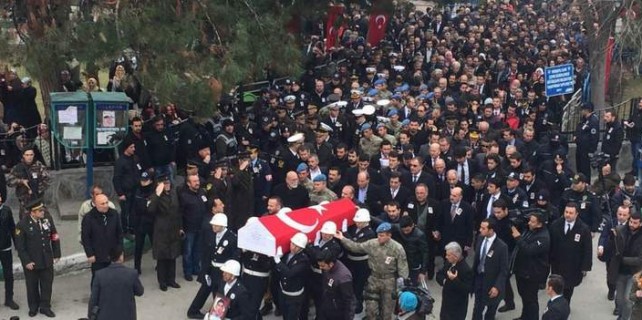 Bursa şehidini uğurladı...En büyük acı ikizine...