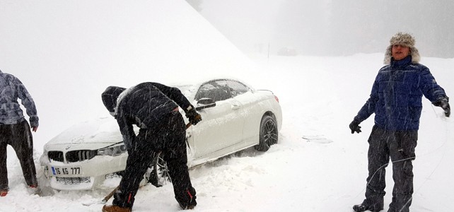Bursa'da kara saplandılar