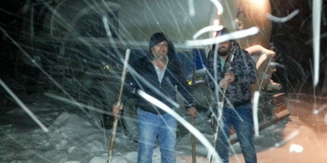 Bursa Uludağ'da kar altında 5 saatlik esaret