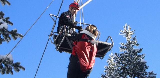 Uludağ'da dondurucu soğukta 3 saat can pazarı
