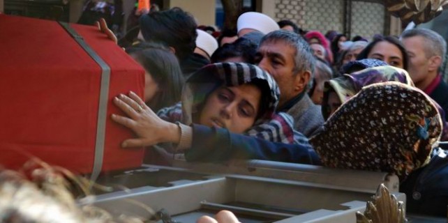 Bursalı şehidin nişanlısından acı veda...Beni cansız bıraktın