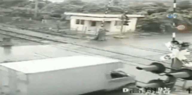 Tren araçları biçti