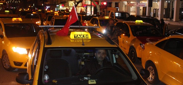 Bursalı taksicilerden teröre tepki