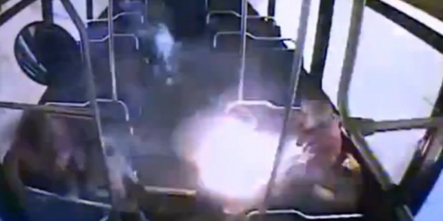 Elektronik sigara bomba gibi patladı