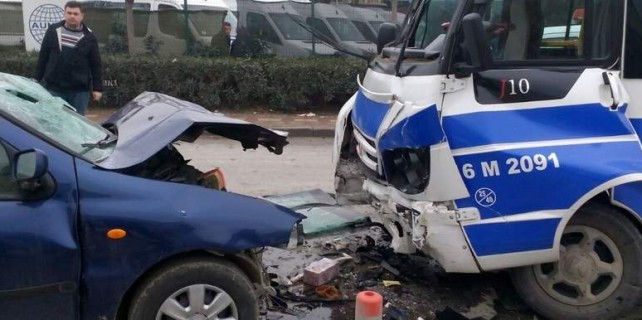 Bursa'da kaza dehşeti...2 ölü 8 yaralı