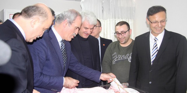 Bursa'da yeni yılın ilk bebeği Gökalp