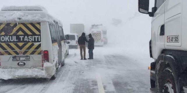 Bursa İzmir karayolu kapandı