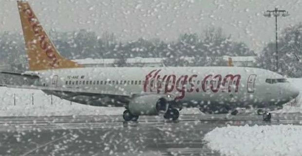 130 yolcusuyla Bursa'ya zorunlu iniş yaptı