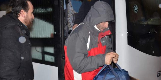 Bursa'da FETÖ'nün imam ve mütevellileri gözaltında