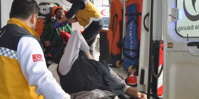 Bursa'da çatı çöktü...