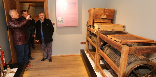 Mübadele evi örnek oluyor