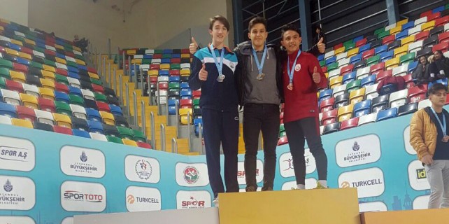 Osmangazili atletlerden 4 madalya