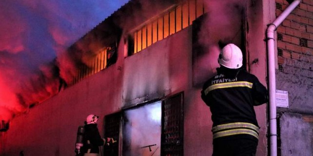 Bursa'da dev fabrika alevlere teslim oldu