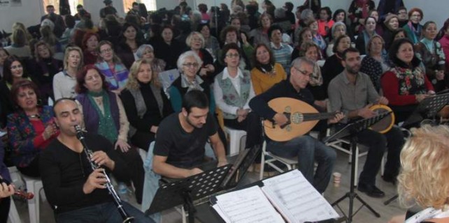 Rusça şarkılarla ölen meslektaşlarını anacaklar