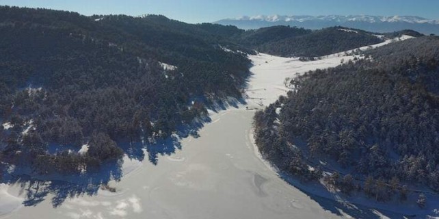 Bursa'da o gölet dondu