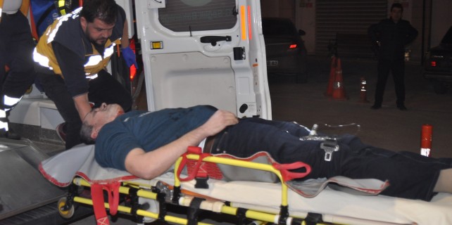 Bursa'da gece dehşeti..! Kendini 15 yerinden bıçakladı