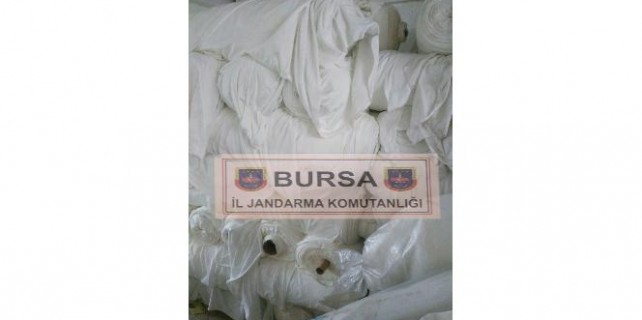 Çalıştığı fabrikadan 1 milyonluk kumaş çaldı