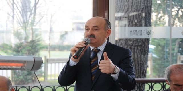 Bakan Müezzinoğlu, gençlerle buluştu