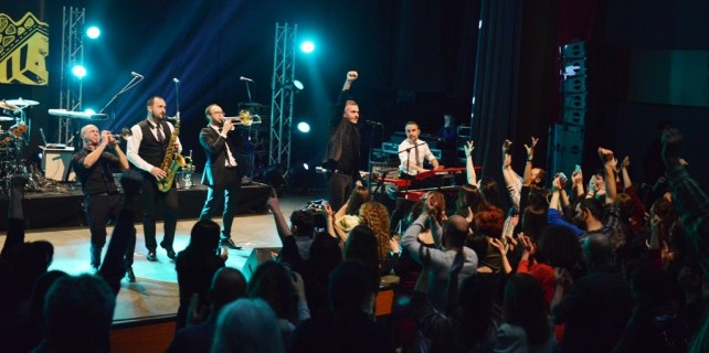 Caz Tatili Electro Deluxe ile son buldu