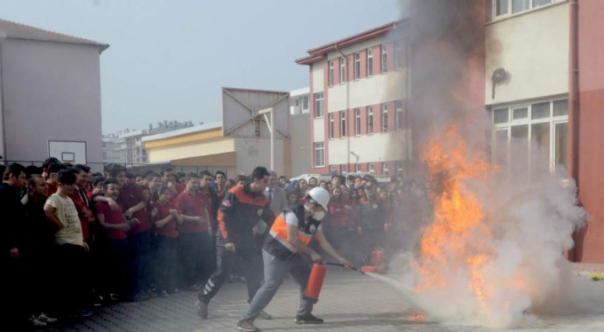 Lisede heyecanlı saatler
