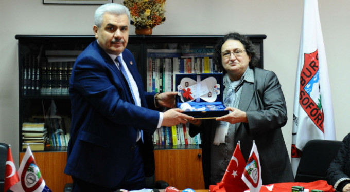 22 yıldır direksiyon sallıyor!