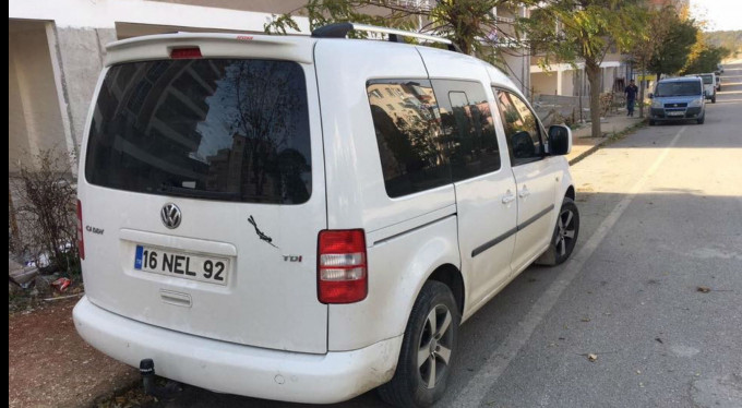 Çalınan arabasını bakın nasıl buldu!