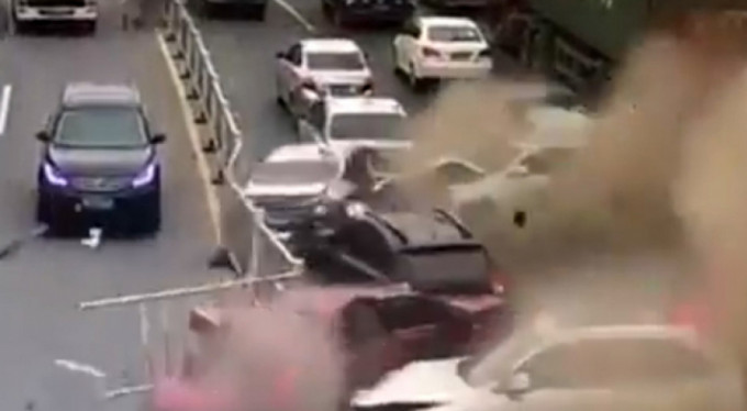 14 araç birbirine girdi! Büyük facia...