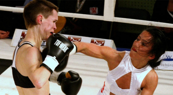 Dünya şampiyonu Türk boksör ringe çıkıyor