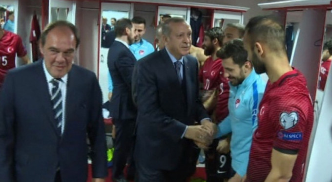 Erdoğan futbolculara ne söyledi?