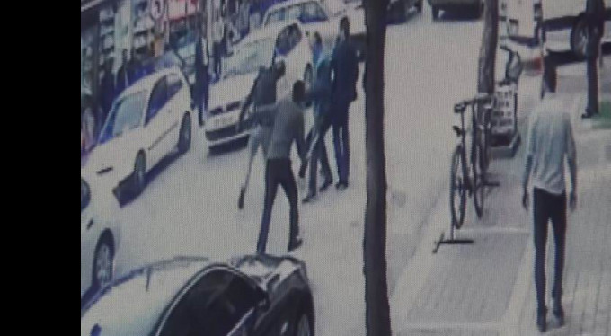 Bursa'da cadde ortasında dehşet anları kamerada